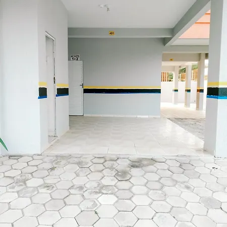 3 Quartos A 280M Da Praia C Roupa De Cama - Sacada Com Churrasqueira - Climatizado - 10 Min A Pe Da Passarela Do Ribeiro E Acesso A Praia De Bombinhas - 5 Min A Pe De Supermercados - Ate 8 Pessoas, Ideal P Familias, Grupos, Criancas Bombas Exterior photo