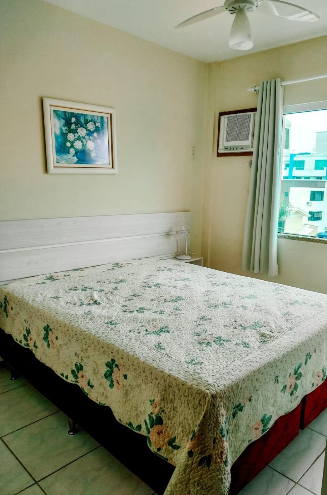 3 Quartos A 280m Da C Roupa De Cama - Sacada Com Churrasqueira - Climatizado - 10 Min A Pe Da Passarela Do Ribeiro E Acesso A De Bombinhas - 5 Min A Pe De Supermercados - Ate 8 Pessoas, Ideal P Familias, Grupos, Criancas