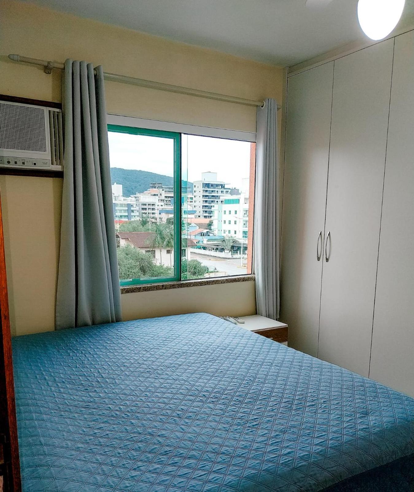 3 Quartos A 280m Da C Roupa De Cama - Sacada Com Churrasqueira - Climatizado - 10 Min A Pe Da Passarela Do Ribeiro E Acesso A De Bombinhas - 5 Min A Pe De Supermercados - Ate 8 Pessoas, Ideal P Familias, Grupos, Criancas Apartment *