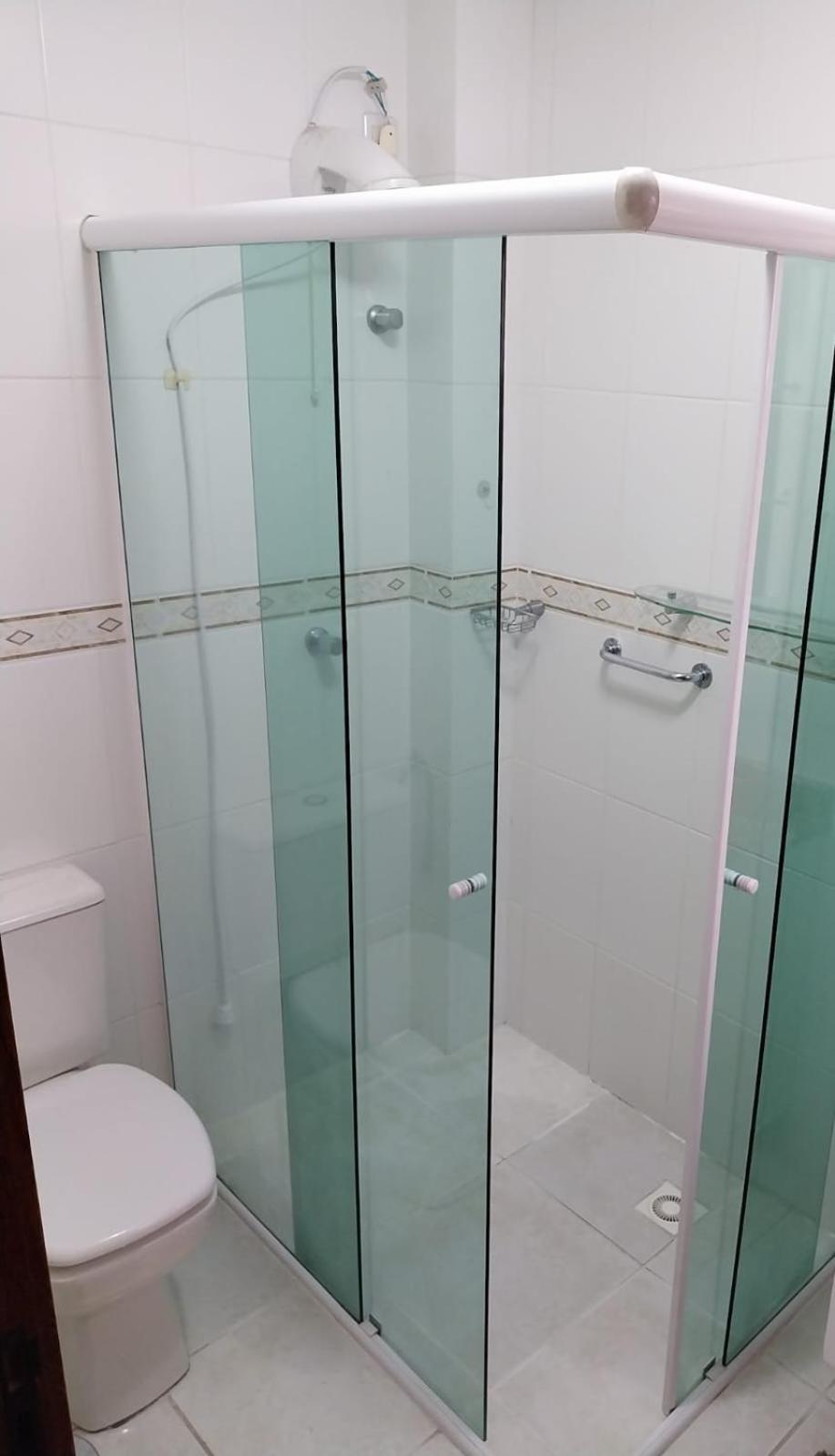 3 Quartos A 280m Da C Roupa De Cama - Sacada Com Churrasqueira - Climatizado - 10 Min A Pe Da Passarela Do Ribeiro E Acesso A De Bombinhas - 5 Min A Pe De Supermercados - Ate 8 Pessoas, Ideal P Familias, Grupos, Criancas Apartment *